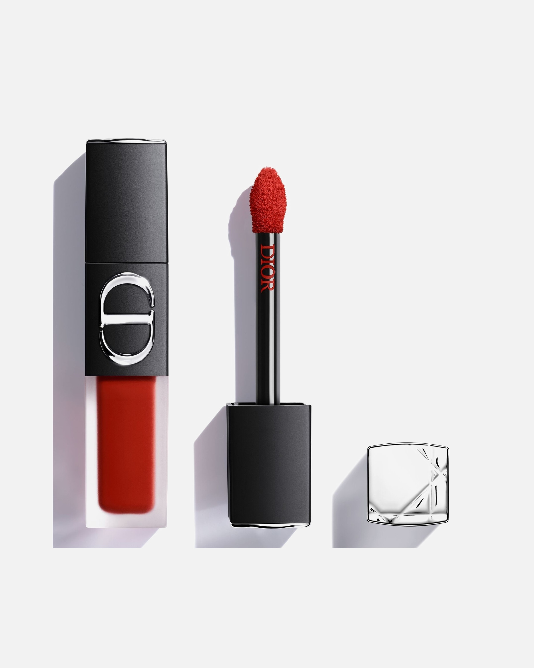 Pomadka do ust dla Unisex DIOR Rouge Dior On Stage Ink Blur Matte – Płynna, matowa pomadka z efektem blur 861 - BOLD IN RED