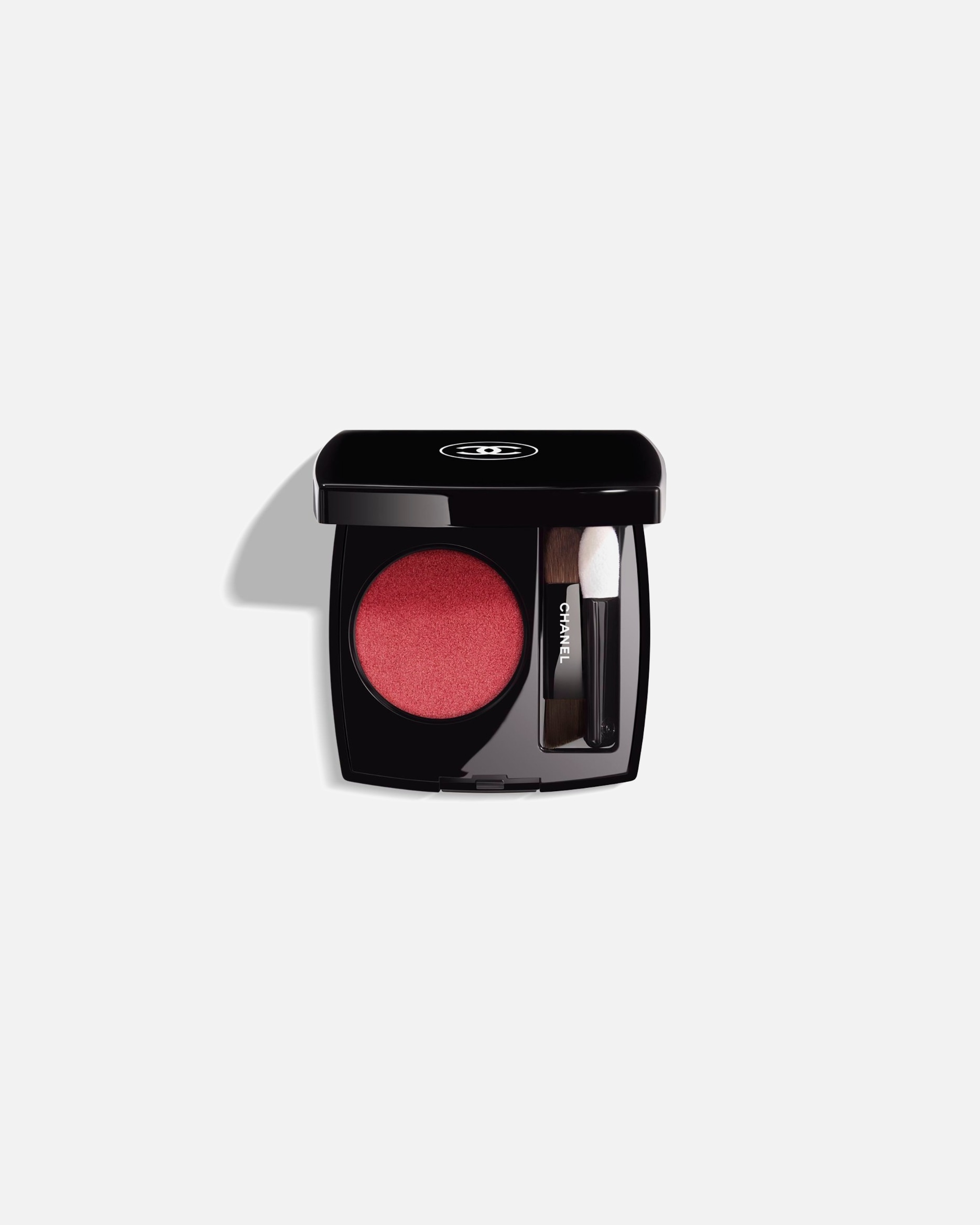 Cień do powiek dla Kobieta CHANEL ROUGE NOIR CHANEL OMBRE ESSENTIELLE WIELOZADANIOWY TRWAŁY CIEŃ DO POWIEK 226 - ROUGE COSMOS